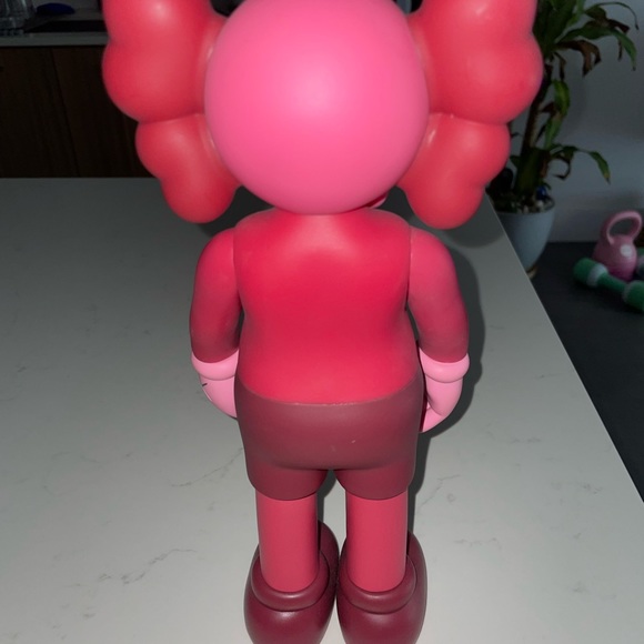 KAWS Red blush companion - Picture 3 of 7
